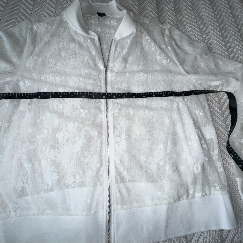 Women's White Lace Long Sleeve Loose Sheer Jacket- xl nwot - Picture 6 of 7